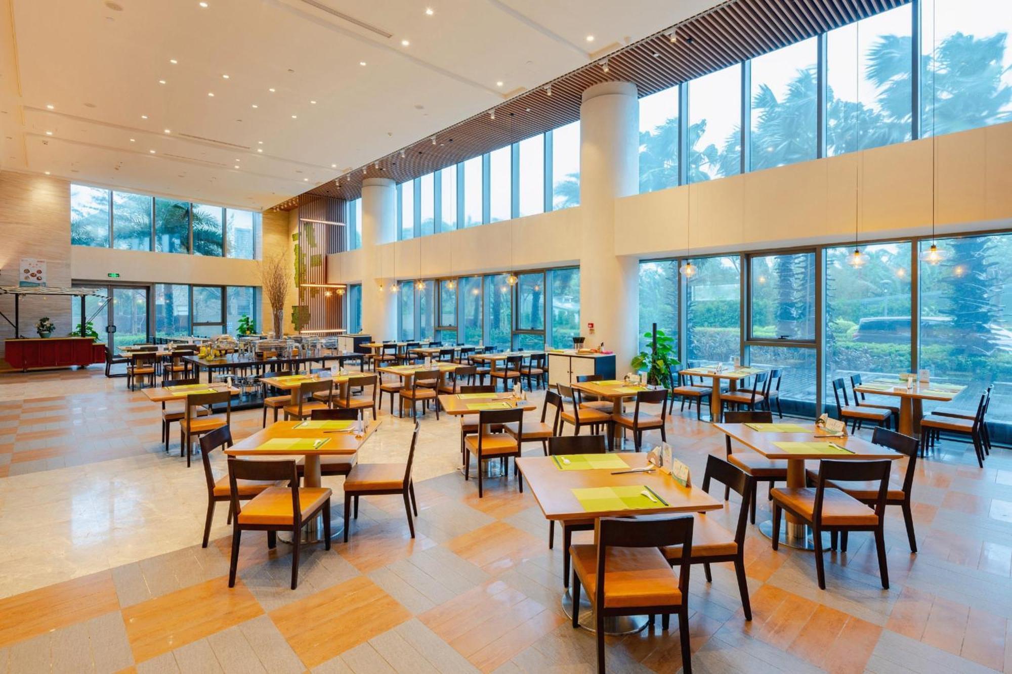 Holiday Inn Haikou West Coast By Ihg Εξωτερικό φωτογραφία